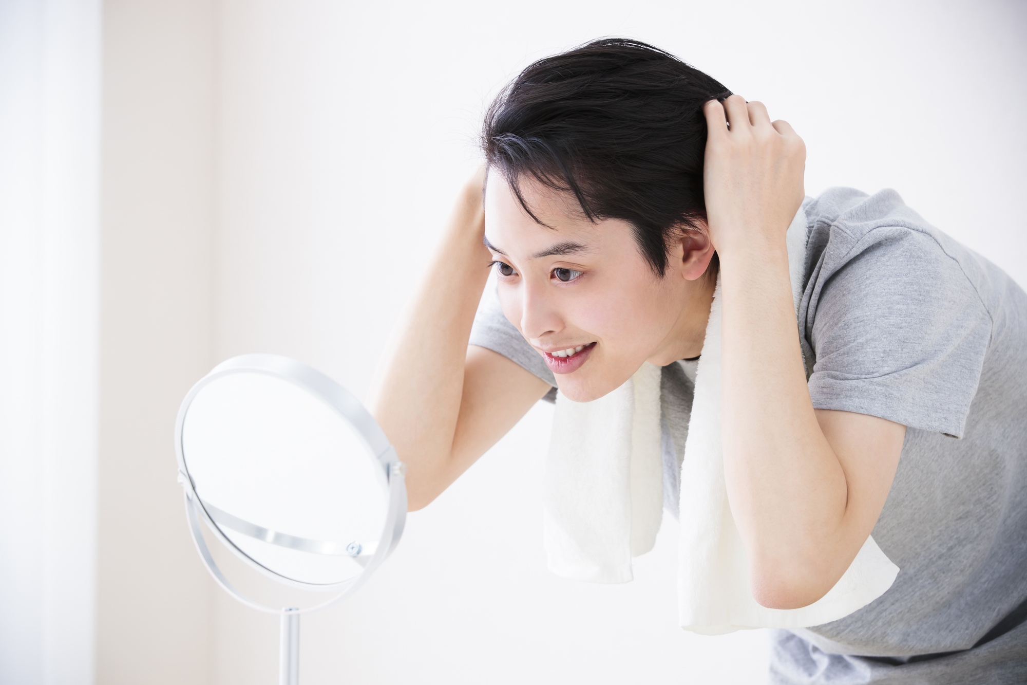 【男性必見】朝の髪がぺたんこになる6つの原因とおすすめの直し方