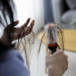 美容師が教える！女性の抜け毛を予防する6つの対策