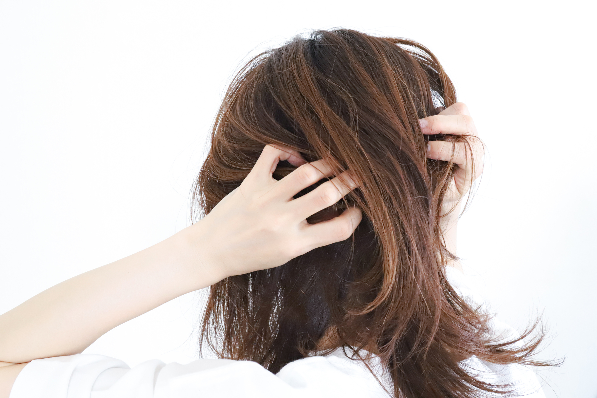 髪がうねるようになったら見直すべき5つのこと｜対策を知って予防＆改善！